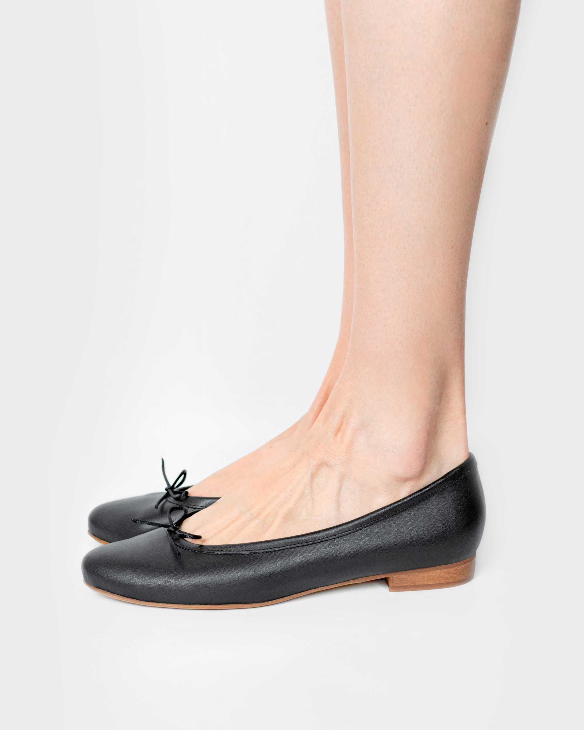 Audrey Pumps Black grape leather ballerinas - Image 4