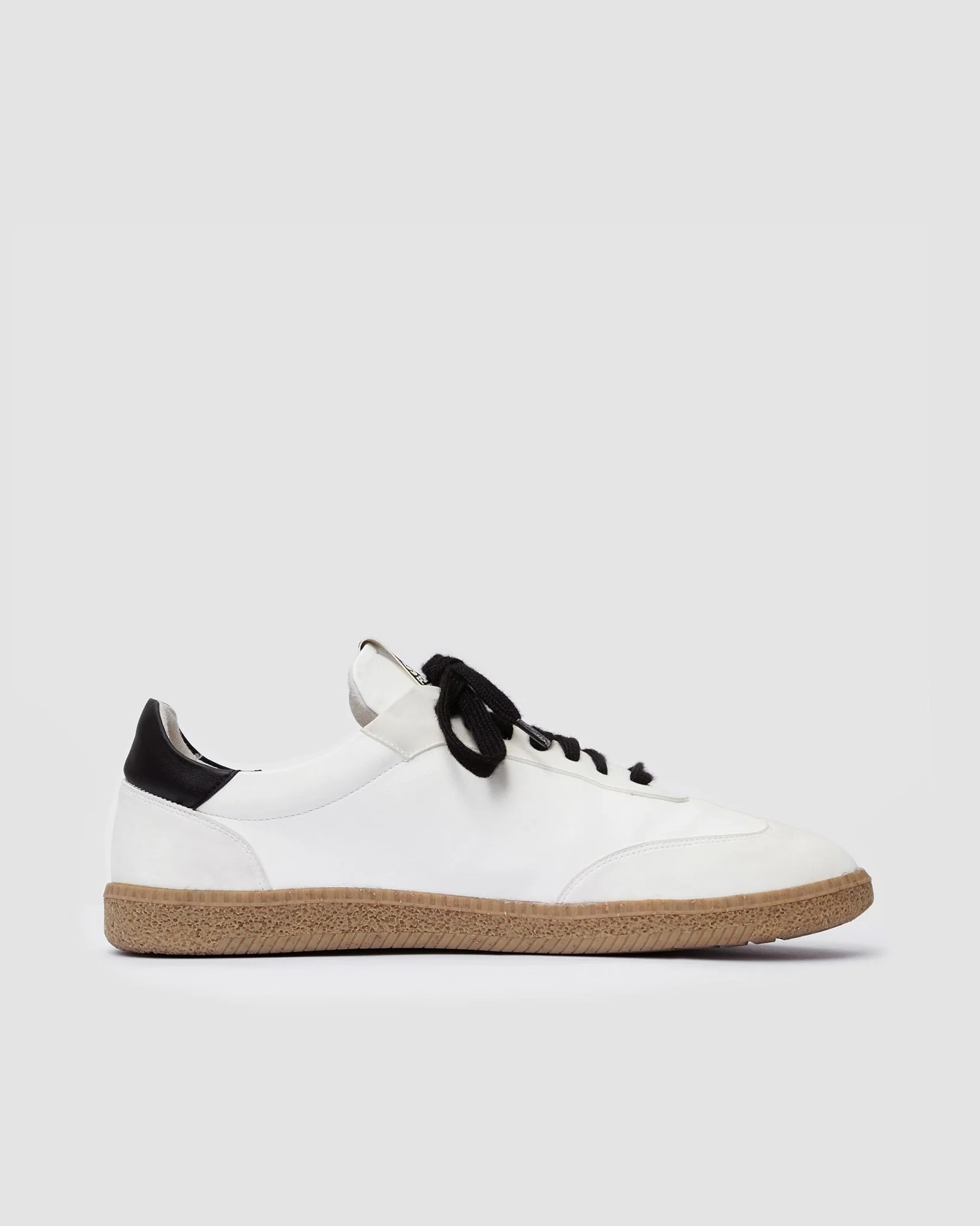 Brava Sneakers White Black - Image 2