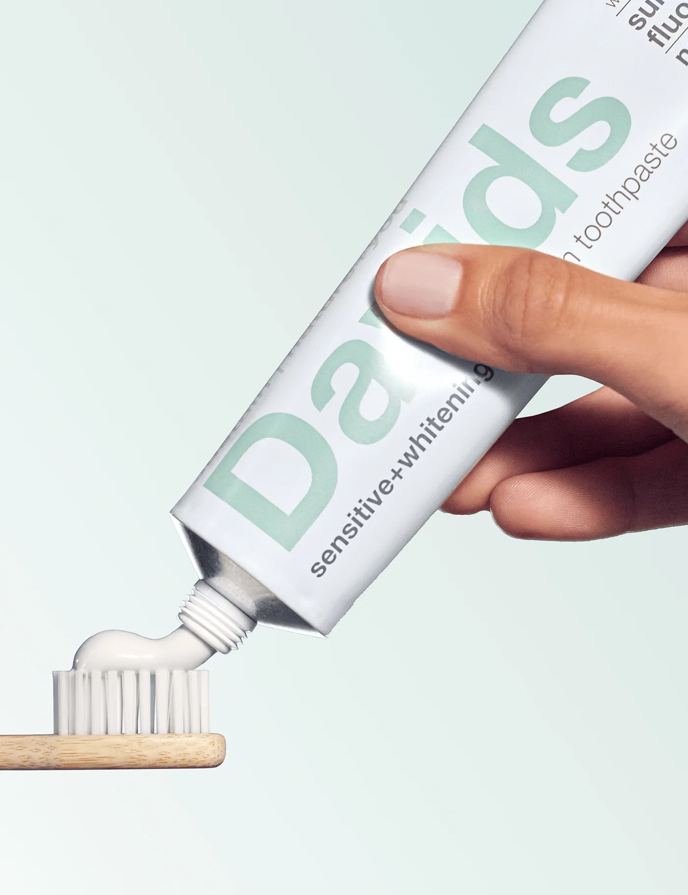 Davids Premium Toothpaste - Sensitive+Whitening Nano-Hydroxyapatite - Peppermint - Image 2