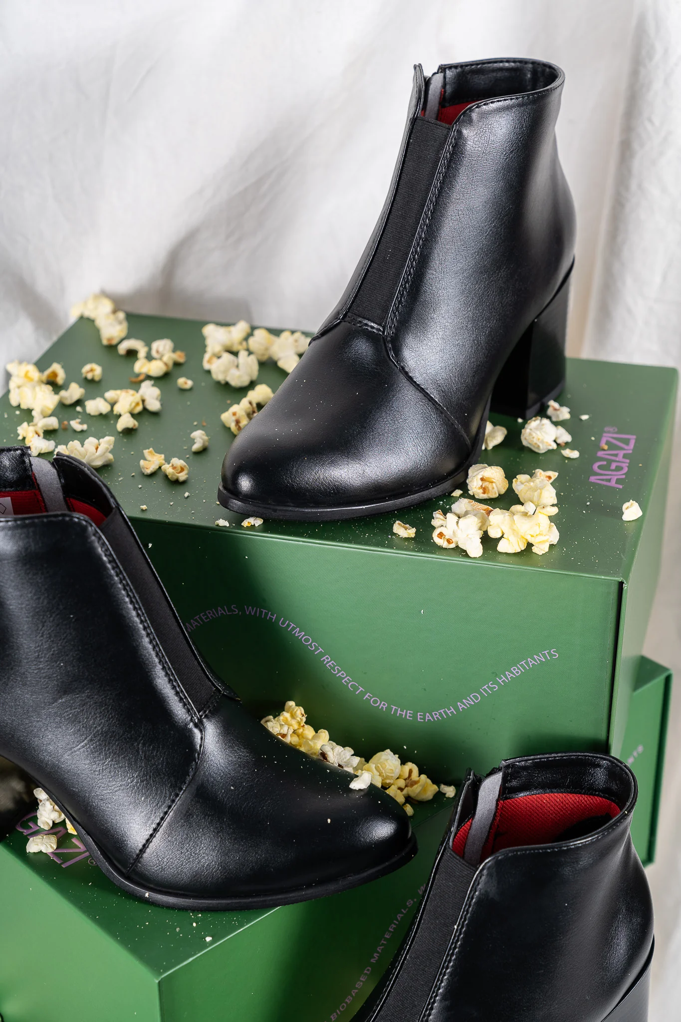 HANA plant based ankle boots – black - Image 4