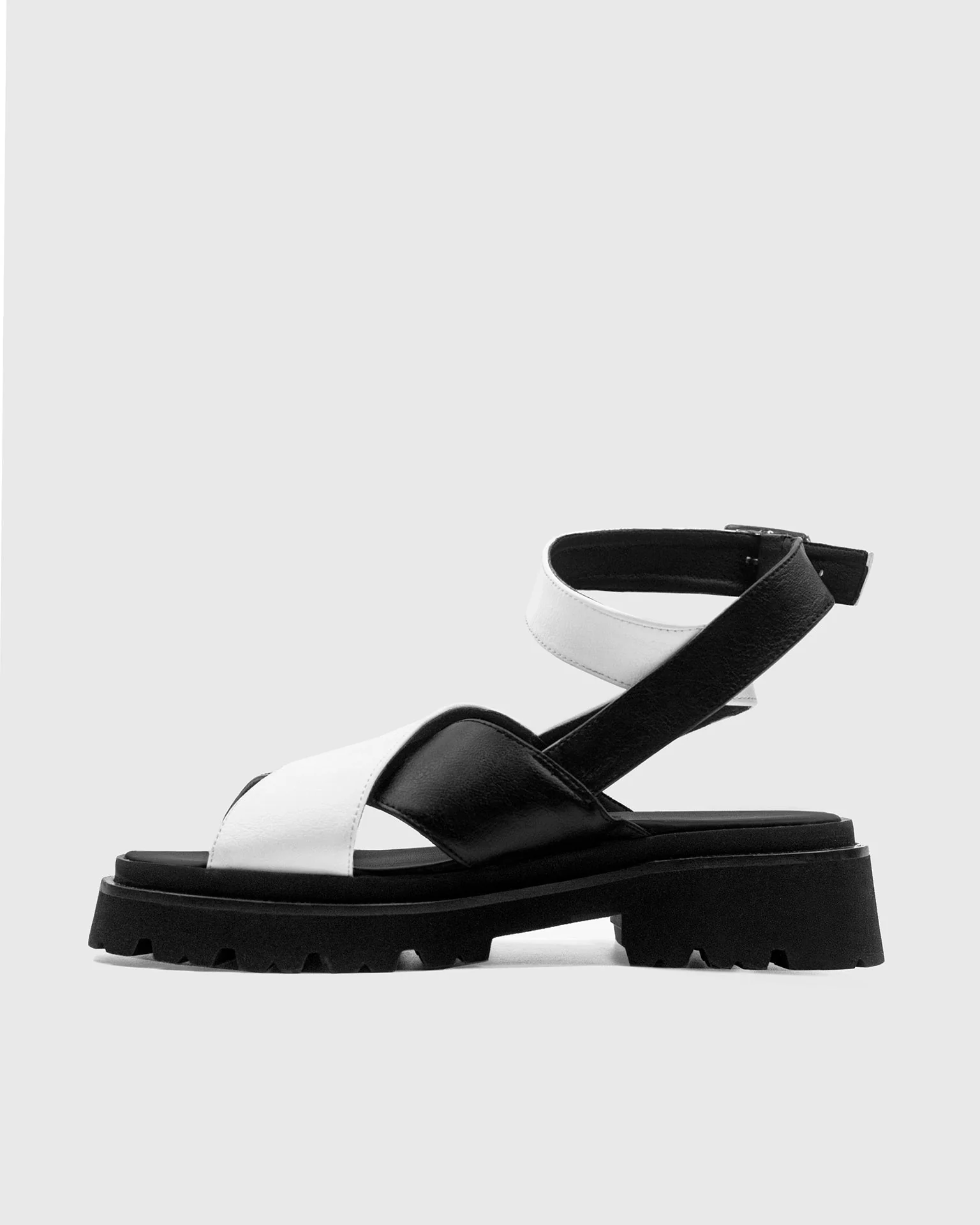 Medley Sandals made of cactus leather Desserto® - Image 2