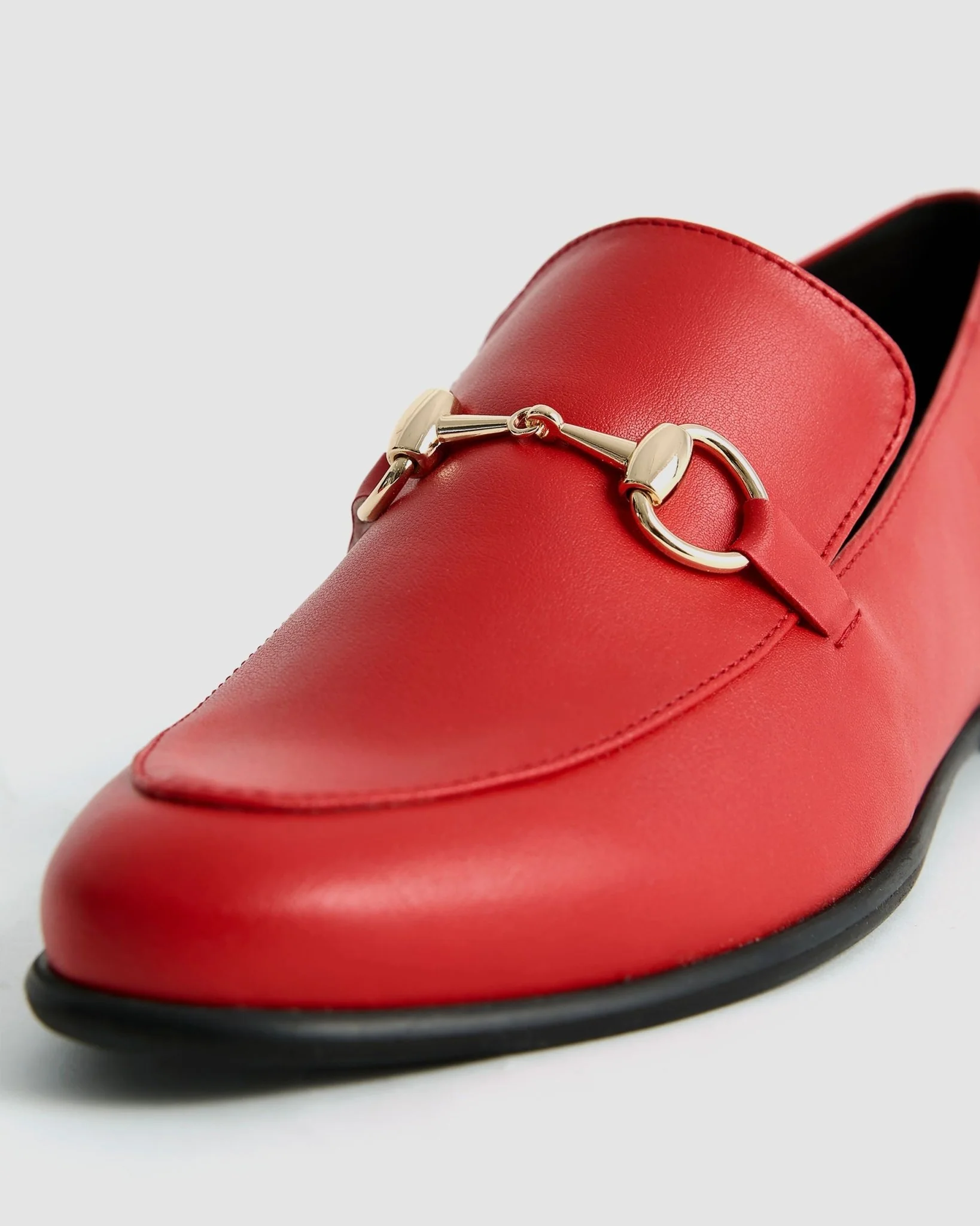 Shiv Loafers red women's moccasins - Image 4