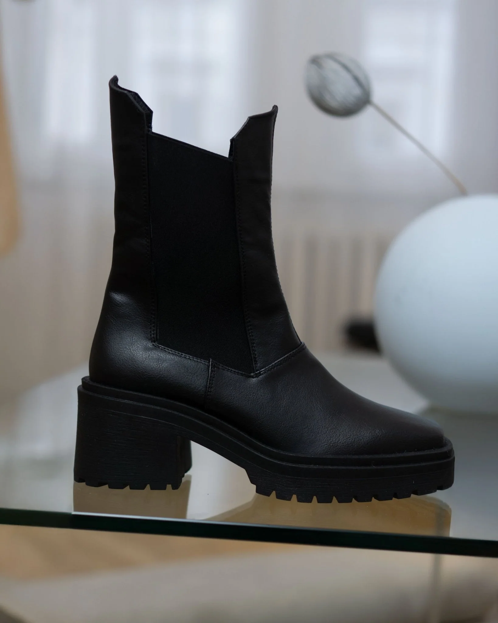 Squared chelsea boots - Image 5
