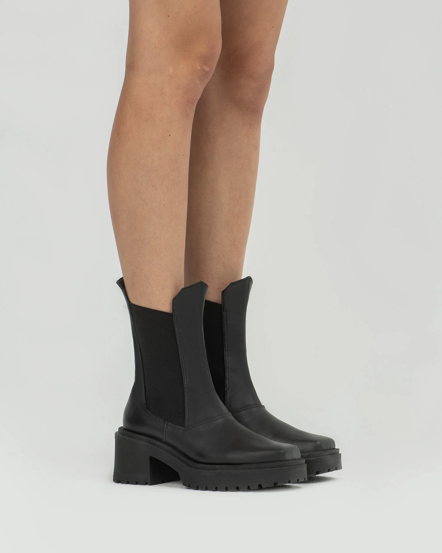 Squared chelsea boots - Image 7