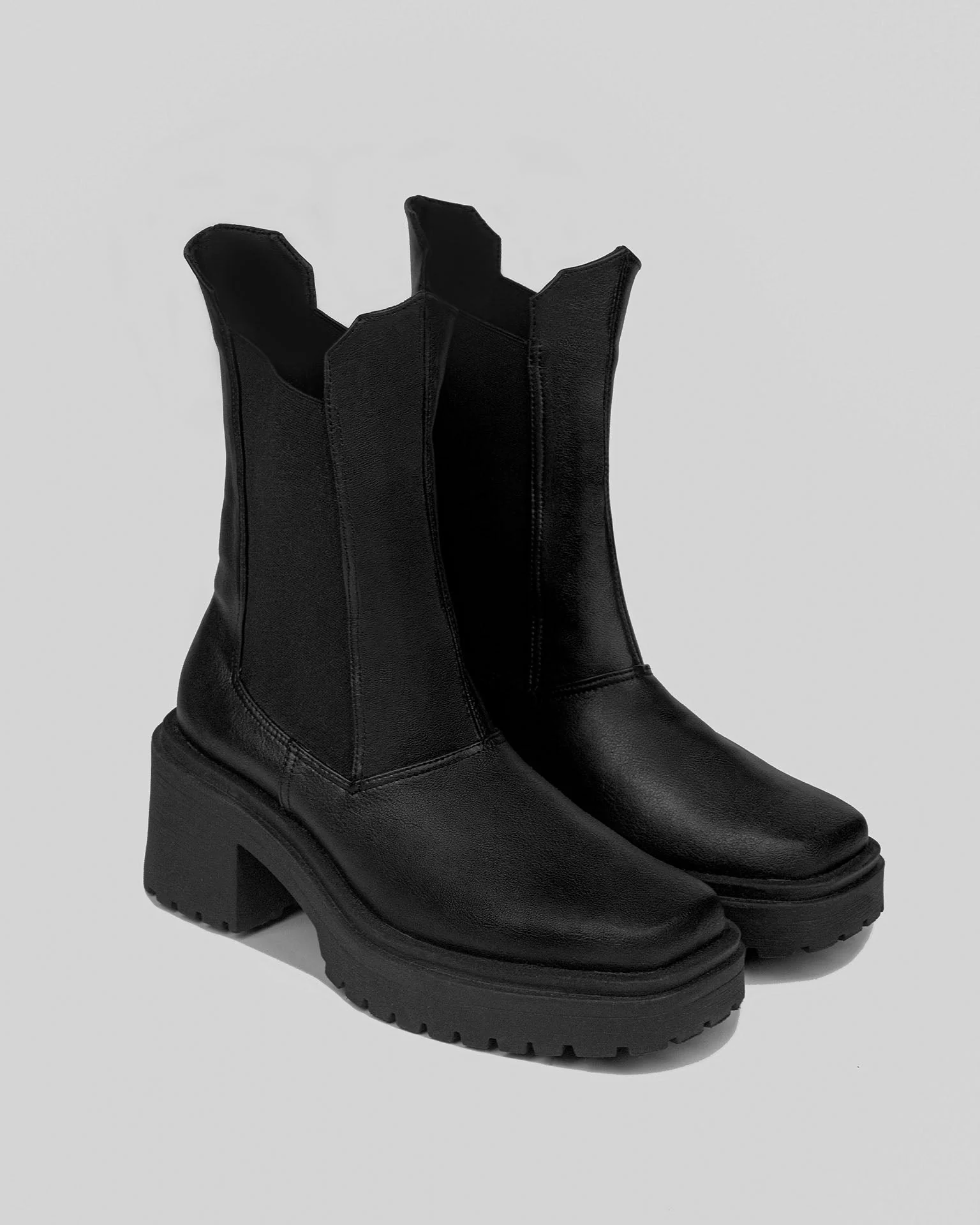 Squared chelsea boots - Image 9